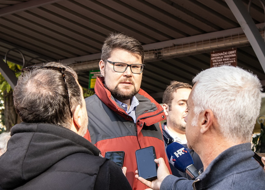 Ako je Grbin SDP-ov kandidat za gradonačelnika Pule, tko je onda ovaj što poput Nenezića kritizira Zoričića?